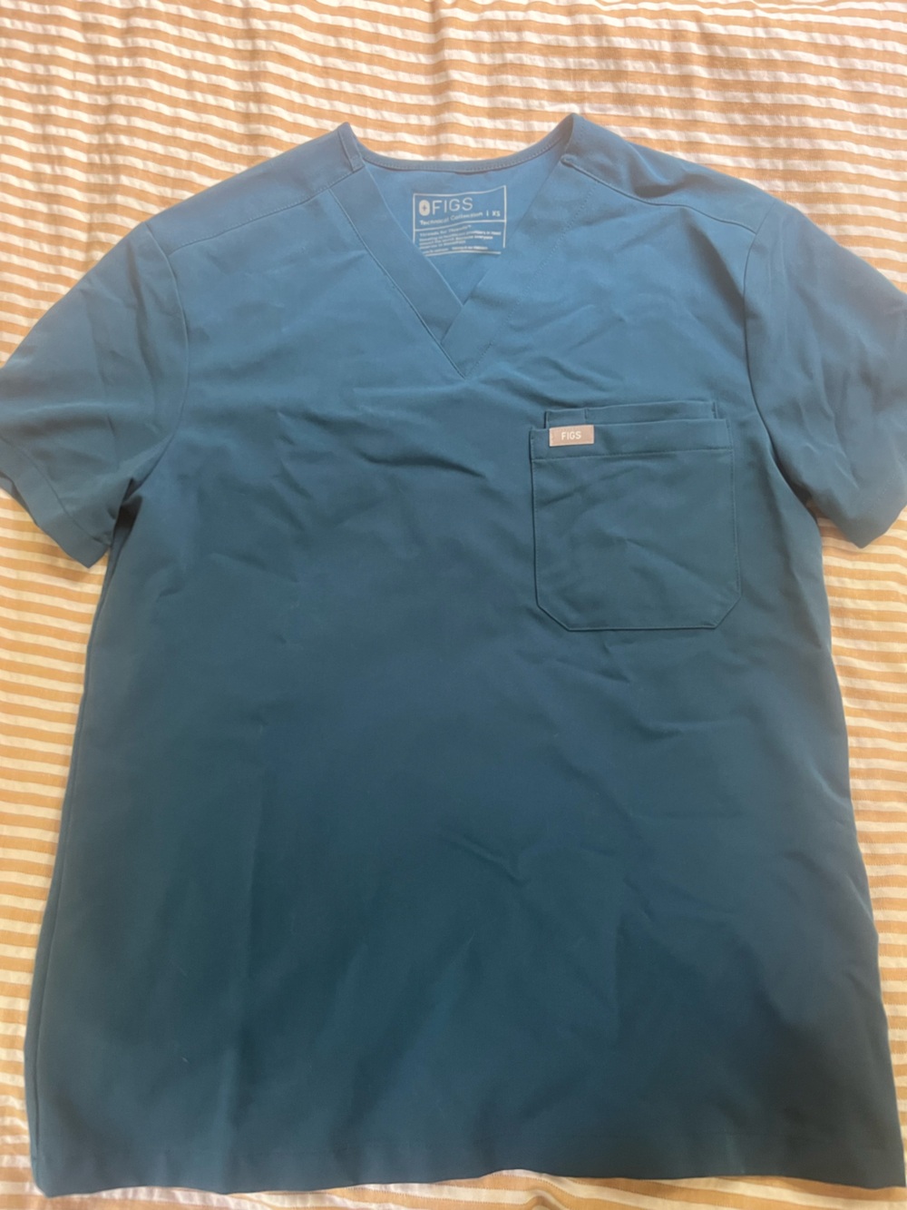 Figs Men’s Teal V-Neck Pocket Shirt